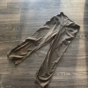 Women’s Cropped Flare Yoga Pant